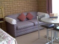 Aaron Inn Motel - ACT Tourism 1