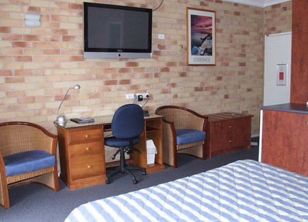 Yamba Beach Motel - ACT Tourism 3