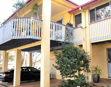 Surfside Retreat - ACT Tourism