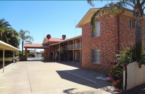 The Palms Motel - ACT Tourism 5