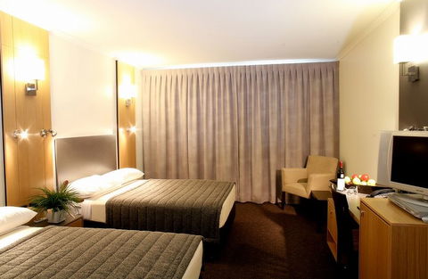 Metro Hotel Ipswich International - ACT Tourism 2