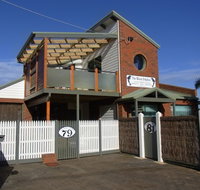 Black Dolphin Townhouse and Apartment - ACT Tourism