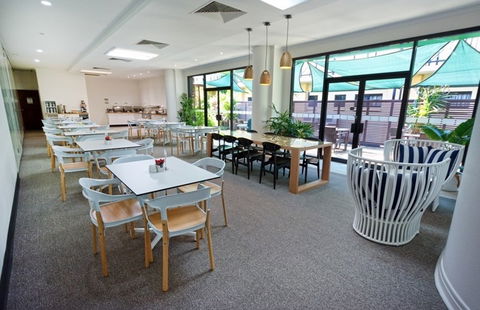 Palms City Resort - ACT Tourism 5