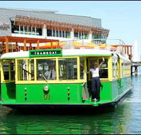 Melbourne Tramboat Cruises - ACT Tourism