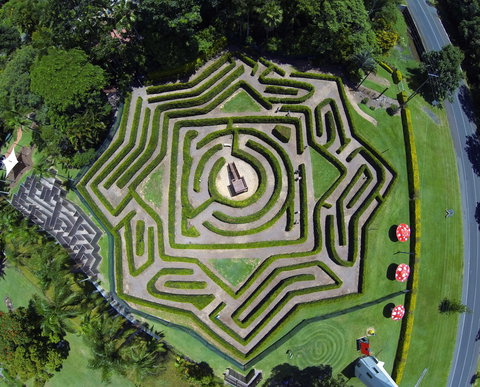 Bellingham Maze - ACT Tourism 1