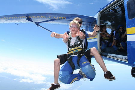Skydive The Beach - ACT Tourism 3