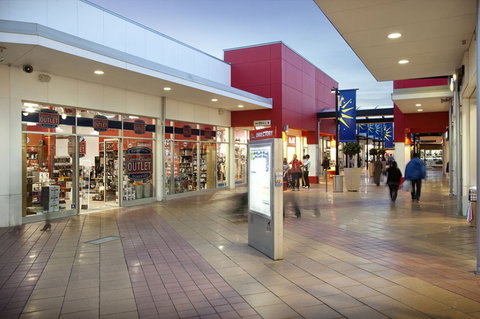 Harbour Town Adelaide - ACT Tourism 4