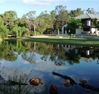 Lake House Gallery - ACT Tourism