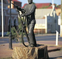 Miners Monument - ACT Tourism