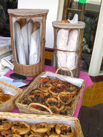 Kalamunda Farmers Market - ACT Tourism 0