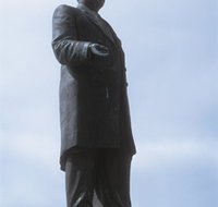 Piesse Memorial Statue - ACT Tourism