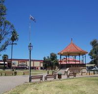 Gladstone Square - ACT Tourism