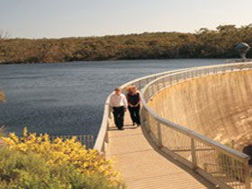 Whispering Wall - ACT Tourism 0