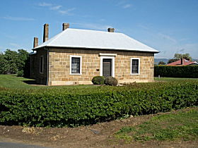 Oatlands Court House - ACT Tourism 0