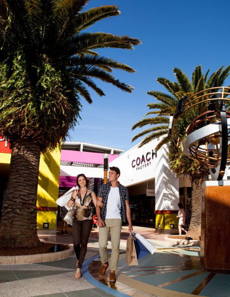 Harbour Town Outlet Shopping Centre - ACT Tourism 4