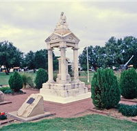 Weeping Mother Memorial - ACT Tourism