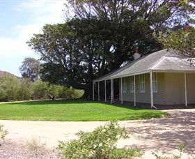 Black Rock House - ACT Tourism 0