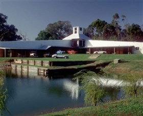 Binalong Motor Museum - ACT Tourism 1