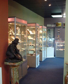 Billabong Blue Sapphires - ACT Tourism 0