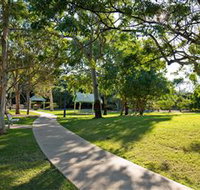 Millennium Esplanade and Tannum Sands Beach - ACT Tourism