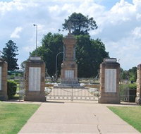Warwick War Memorial and Gates - ACT Tourism