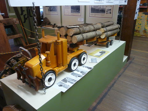 Yarraman Heritage Centre - ACT Tourism 9