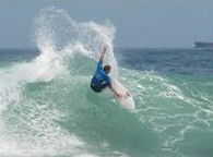 ISurf Newcastle Surf School - ACT Tourism 1