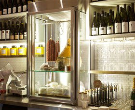 East Coast Lounge - ACT Tourism 0