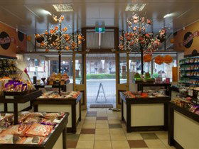 The Menz FruChocs Shop - Hahndorf - ACT Tourism 1