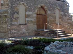 The Hundred Eaves - ACT Tourism 0