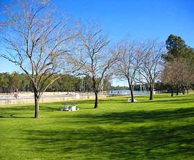 Lock 10 And Weir - ACT Tourism 0