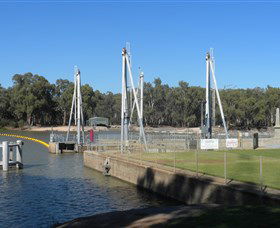 Lock 10 And Weir - ACT Tourism 3