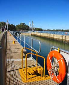 Lock 10 And Weir - ACT Tourism 1
