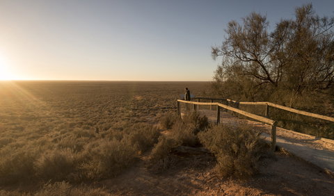 Mungo Lookout - ACT Tourism 0