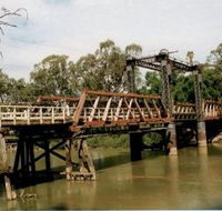 Swan Hill - Murray River Road Bridge - ACT Tourism