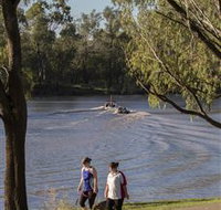 St George Riverbank Walkway - ACT Tourism