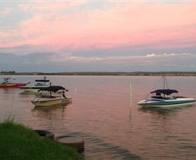 Griffith Boat Club - ACT Tourism 0
