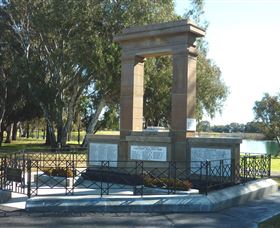 Memorial Park And Garden - ACT Tourism 0