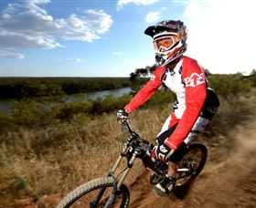Narrandera Bike And Hike Track - ACT Tourism 3