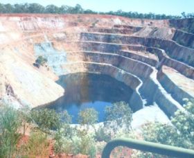 Peak Hill Open Cut Experience - ACT Tourism 0