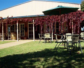 Red Earth Estate Vineyard - ACT Tourism 1