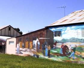 Mendooran Mural Town - ACT Tourism 0