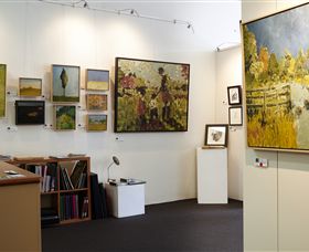 Gallery On Sturt - ACT Tourism 2