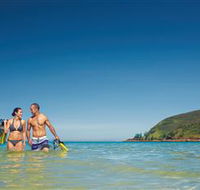 Snorkelling on Keswick Island - ACT Tourism