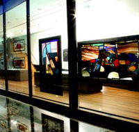 National Art Glass Collection - ACT Tourism