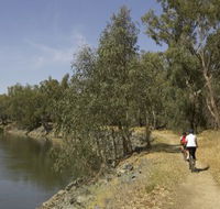 Wiradjuri Walking Track - ACT Tourism