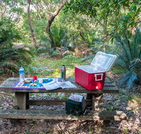 Little Llangothlin picnic area - ACT Tourism