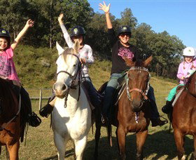 Chapman Valley Horse Riding - ACT Tourism 1