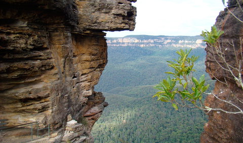 Three Sisters - Honeymoon Bridge - ACT Tourism 0