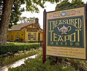 Bygone Beautys Treasured Teapot Museum And Tearooms - ACT Tourism 3